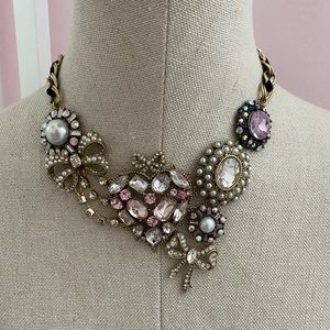 Betsey Johnson statement necklace